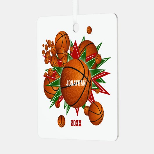 Basketballs grüne rote Sterne Jungs Mädchen halten Ornament Aus Metall (Vorderseite links)