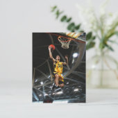 Basketballspieler, der in die Luft springt Postkarte (Stehend Vorderseite)