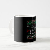 Bass Drum Ugly Christmas Sweater Kaffeetasse (Vorderseite Links)