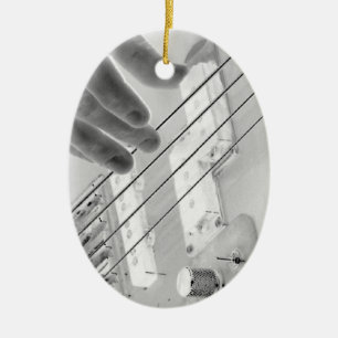 Bass-Spieler, Baß und Hand, negatives Bild Keramikornament