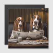 Basset hackt beim Lesen der Zeitung Magnetkarte (Vorne/Hinten)