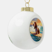 Basset Hound Beach Surfen Malerei Keramik Kugel-Ornament (Links)