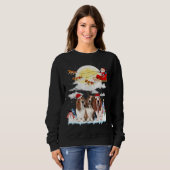 Basset Hound Dog Santa Sleigh Weihnachten Sweatshirt (Vorne ganz)