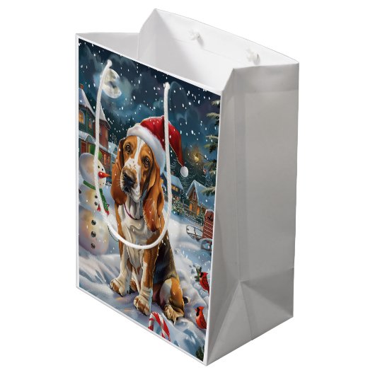 Basset Hound Dog Winter Wunderland Weihnachtsfreud Mittlere Geschenktüte (Rückseite Schrägansicht)