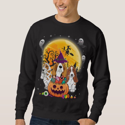 Basset Hound DogWitch Moon Ghosts Happy Halloween Sweatshirt (Vorderseite)