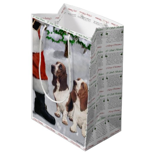 Basset Hound glauben Weihnachten Mittlere Geschenktüte (Rückseite Schrägansicht)