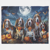 Basset Hound Halloween Spooky Fleecedecke (Vorderseite (Horizontal))