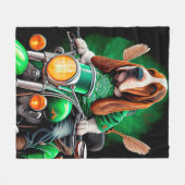 Basset Hound Hund Fahrrad St. Patrick's Day Fleecedecke (Vorderseite (Horizontal))