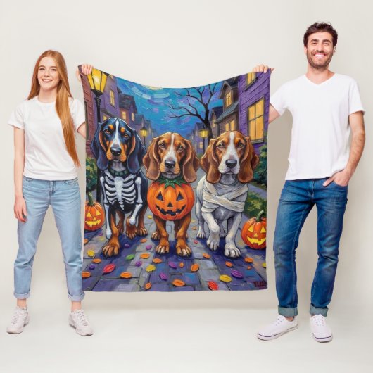 Basset Hound Hunde Trick-or-Treating zu Halloween Fleecedecke (Beispiel)