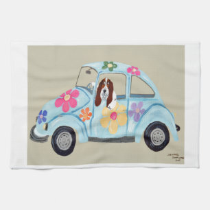 Basset Hound in Hippie-Auto  Geschirrtuch
