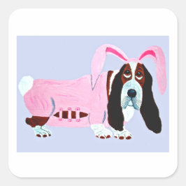 Basset Hound In Pink Bunny Suit Quadratischer Aufkleber