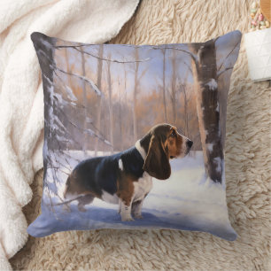 Basset Hound lassen es schneeweihen Kissen