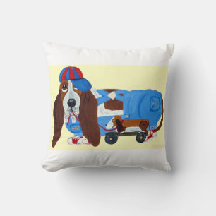 Basset Hound mit Zugspielzeug  Kissen