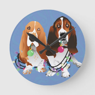 Basset Hound Peace Liebe Freude Weihnachtsdesign Runde Wanduhr