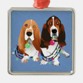 Basset Hound Peace Liebe Freude Weihnachtsdesign Silbernes Ornament (Vorne)