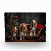 Basset Hound Snowy Sleigh Weihnachtsdekor Fotoblock (Vorderseite)