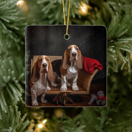 Basset Hound Snowy Sleigh Weihnachtsdekor Keramikornament (Baum)