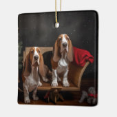 Basset Hound Snowy Sleigh Weihnachtsdekor Keramikornament (Links)