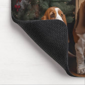 Basset Hound Snowy Sleigh Weihnachtsdekor Mousepad (Ecke)