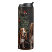 Basset Hound Snowy Sleigh Weihnachtsdekor Thermosbecher (Nach links gedreht)