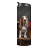Basset Hound Snowy Sleigh Weihnachtsdekor Thermosbecher (Nach rechts gedreht)