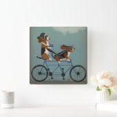 Basset Hound Tandem Quadratische Wanduhr (Zuhause)