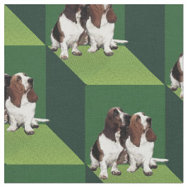 Basset Hound über grüne Kuben Stoff