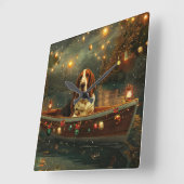 Basset Hound Weihnachtsfest Reise Quadratische Wanduhr (Winkel)