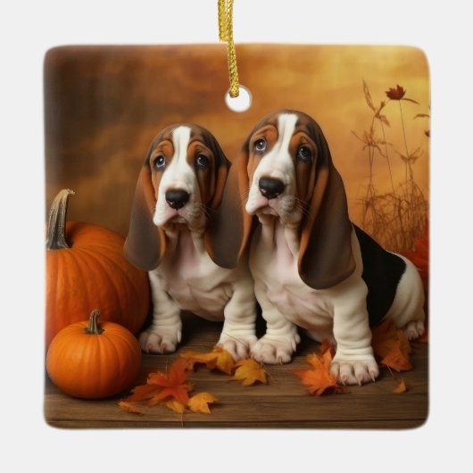 Basset Hound Welpe Herbst Delight Pumpen Keramikornament (Vorderseite)