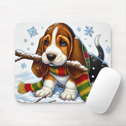 Basset Hound Welpe im Schnee mit Scarf und Zweig Mousepad (Mit Mouse)