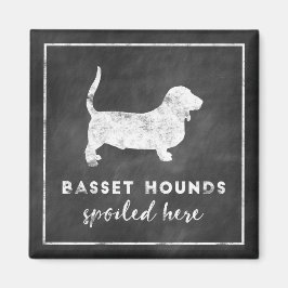 Basset Hounds hier Vintage Chalkboard verwöhnt Magnet
