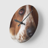 Basset-Hund-7 Runde Wanduhr (Winkel)