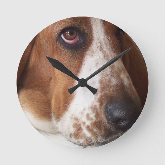 Basset-Hund-7 Runde Wanduhr (Vorderseite)