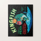 Bassfische mit Krone auf schwarzem Hintergrund Puzzle (Vertikal)