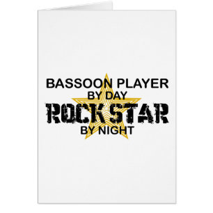 Bassoon-Spieler-Rockstar bis zum Nacht