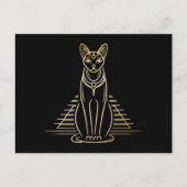 Bastet, ägyptische Katzengöttin vor einer Pyramide Postkarte (Vorderseite)
