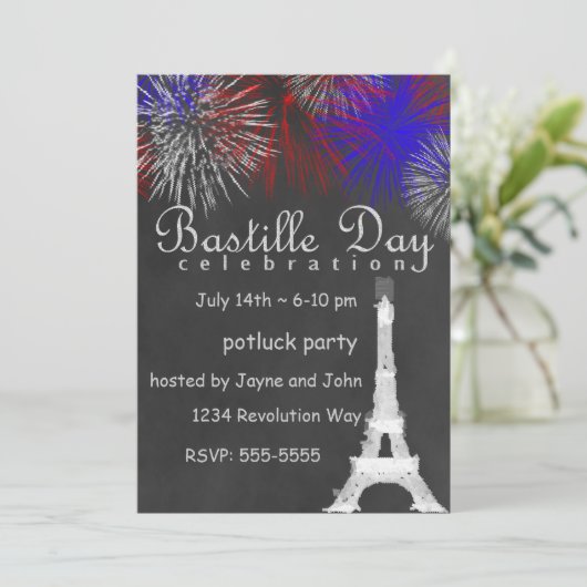 Bastille Day Fireworks Chalkboard Party Einladung (Stehend Vorderseite)
