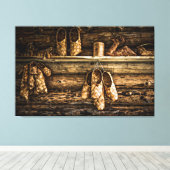 Bastschuhe zum Verkauf Leinwanddruck (Insitu (Holzboden))