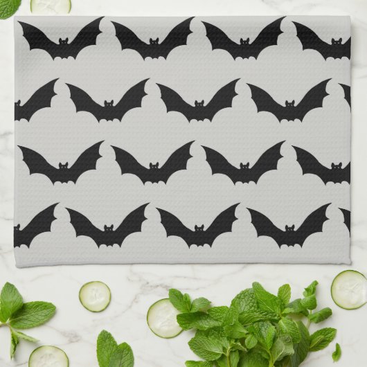 Bat Flying Spooky Halloween Muster Geschirrtuch (Gefaltet)