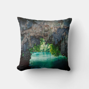 Bat Höhle in Airai, Palau, Mikronesien Kissen