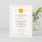 Bat Mitzvah Delightful Daisy Message Text Orange Einladung (Stehend Vorderseite)