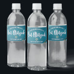 Bat Mitzvah Modern Türkise Blue Ombre Gold Agate Wasserflaschenetikett<br><div class="desc">Kein Bat Mitzvah Party ist komplett ohne personalisierte Wasserflaschen. Lass deinem Lieblings-Bat Mitzvah Stolz, Freude und feiere ihren Meilenstein in ihrem perfekt koordinierten Party. Weiße Typografie, türkisblaue, agate Felsen mit goldenen Imitaten, goldenen Adern und einem Imitat goldenen Stern von David überlagern einen dramatischen, türkisfarbenen aquamarinen, blauen Hintergrund. Personalisieren Sie den...</div>
