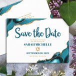 Bat Mitzvah Modern Turquoise Gold Agate Script Save The Date<br><div class="desc">Achten Sie darauf, dass alle Ihre Freunde und Verwandten den Meilenstein Ihrer Tochter Bat Mitzvah feiern können! Versenden Sie diese coole, einzigartige, moderne, personalisierte "Save the Date" Anzeigenkarte. Dunkle aquamarine Schrift Typografie und ein Imitat goldener Star von David überlagern einen schlichten, weißen Hintergrund mit türkisblauen agate Felsen mit goldenen Imitaten...</div>