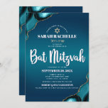 Bat Mitzvah Modern Turquoise Ombre Agate Script Einladung<br><div class="desc">Seien Sie stolz, freuen Sie sich und präsentieren Sie diesen Meilenstein Ihres Lieblings-Bat Mitzvah! Versenden Sie diese coole, einzigartige, moderne, personalisierte, hebräische Namensaufforderung für eine Veranstaltung, an die Sie sich erinnern können. Die Typografie der weißen Schrift und die Imitate goldener Stern von David überlagern einen tieftürkisfarbenen, aquamarinen, dunkelblauen Hintergrund mit...</div>