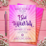 Bat Mitzvah Retro Boho Pink Orange Gradient Bold Einladung<br><div class="desc">Seien Sie stolz, freuen Sie sich und präsentieren Sie diesen Meilenstein Ihres Lieblings-Bat Mitzvah mit diesem lustigen boho Retro, personalisierte Einladung! Spaß, trendige, kühn dunkelrosa und lila Typografie mit moderner Sans Serif Typografie überlagern den Hintergrund von Pop-Lichtstrahlen in Orange- und Rosa-Ober-Farbradien mit weißen Punkten. Auf der Rückseite, ein weißer Stern...</div>