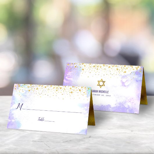 Bat Mitzvah Trendy Gold Punkte auf Lila Wasser Platzkarte