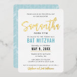 BAT MITZVAH türkisblaue Goldskriptkalligrafie Folieneinladung<br><div class="desc">von kat massard >>> WWW.SIMPLYSWEETPAPERIE.COM << Ein schönes Design für Ihre Tochter BAT MITZVAH mit glänzenden goldenen Foliendetails. Als Vorlage können Sie die Felder selbst aktualisieren - sogar die hebräische Sektion! Passen Sie weiter an, um Schriftart / Farben usw. zu ändern ・ E-Mail an kat@simplysweetpaperie.com für weitere Hilfe beim Design...</div>