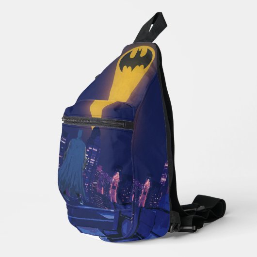 Bat Signal Over Gotham Crossbody Bag (Rechte Ecke)