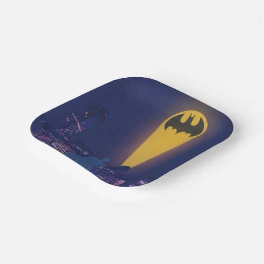 Bat Signal Over Gotham Pappteller (Gewinkelt)