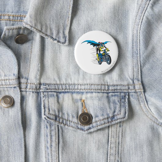 Batgirl im Batcycle Button (Beispiel)